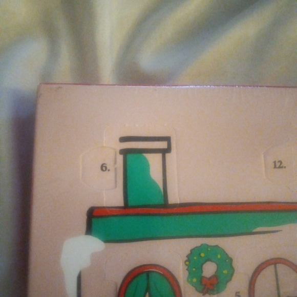 Bocce's Bakery All-Natural, Seasonal, 12 Day Advent Calendar for Dogs with Wheat - Picture 4 of 16